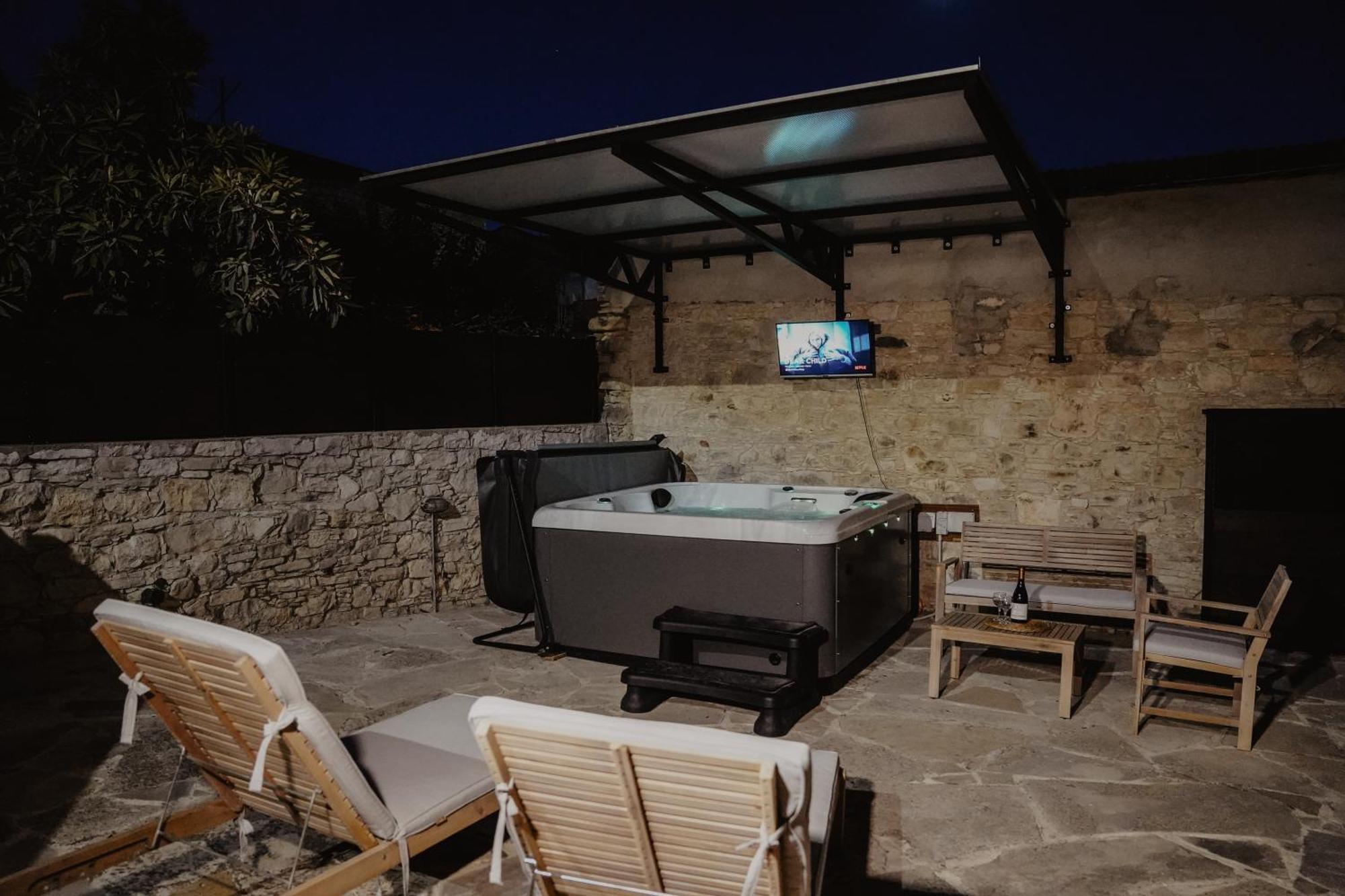 The Stonehouse Suites With Private Bath Spas Lemesos Exteriér fotografie