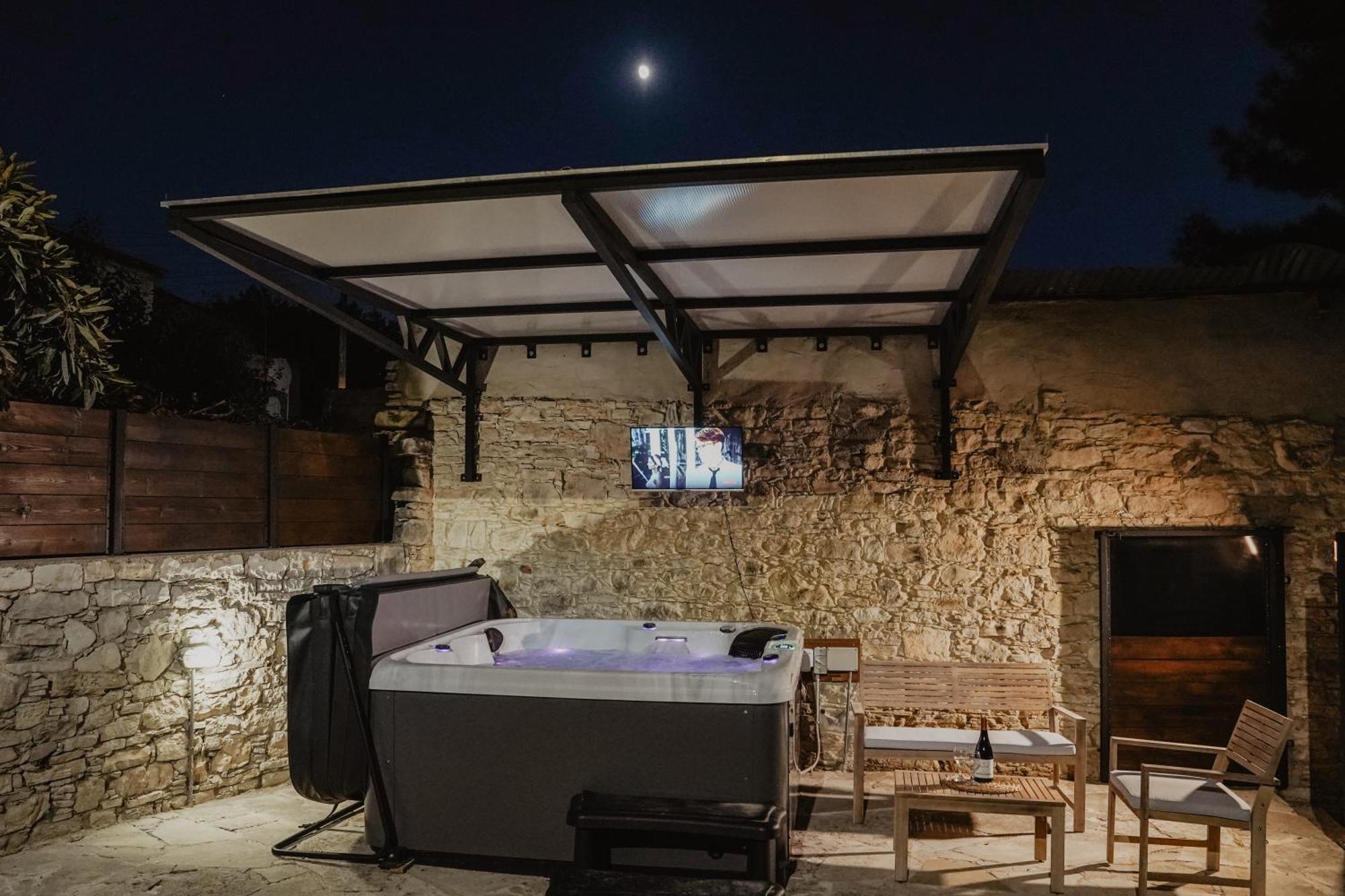 The Stonehouse Suites With Private Bath Spas Lemesos Exteriér fotografie