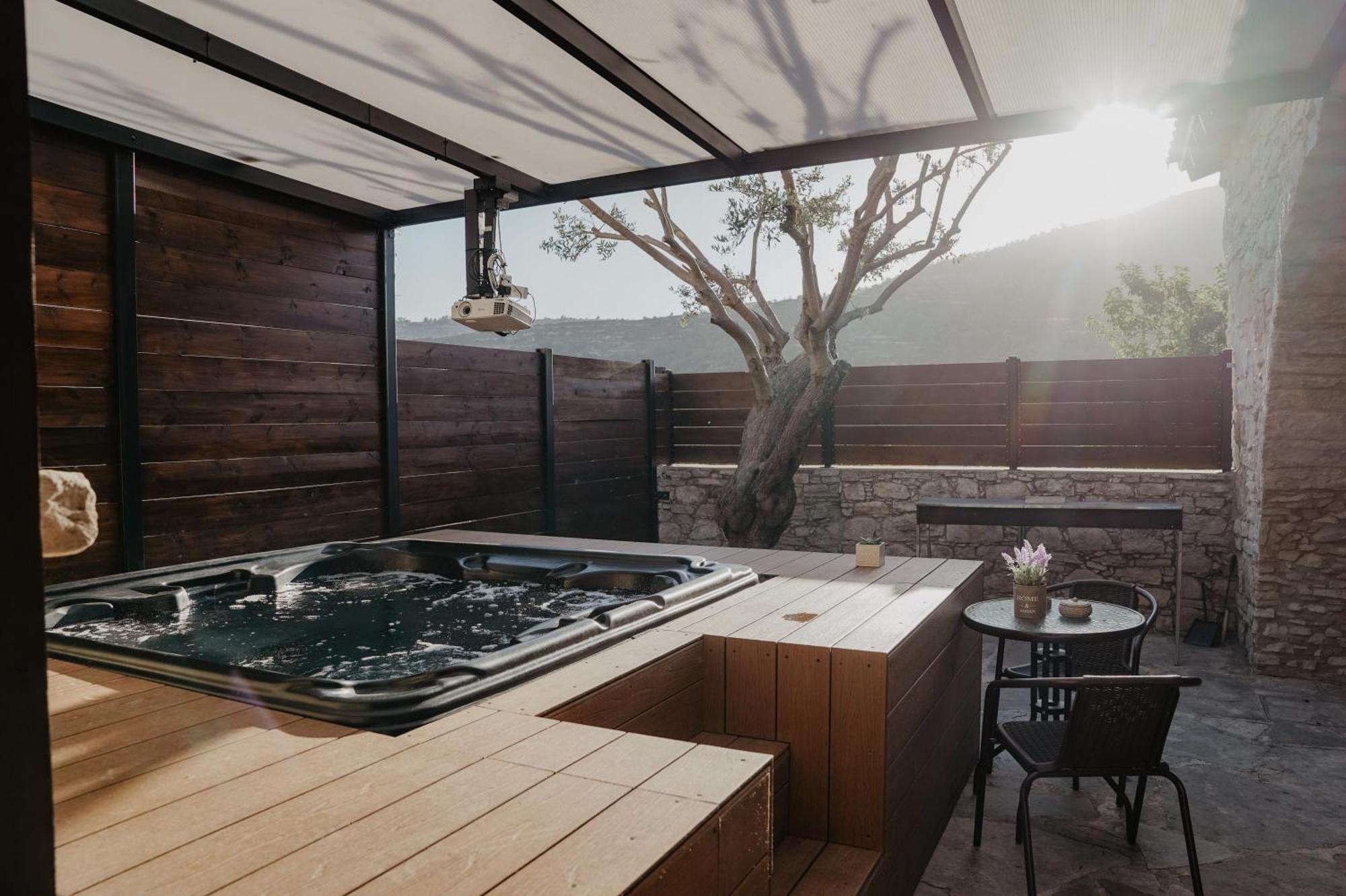 The Stonehouse Suites With Private Bath Spas Lemesos Exteriér fotografie