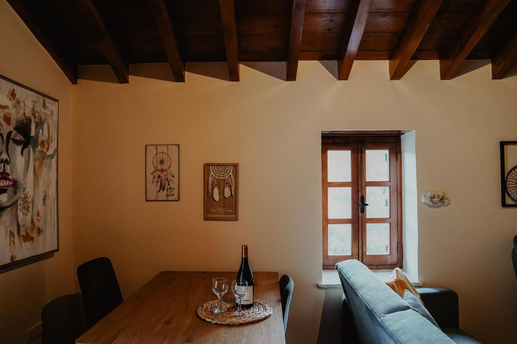 The Stonehouse Suites With Private Bath Spas Lemesos Pokoj fotografie